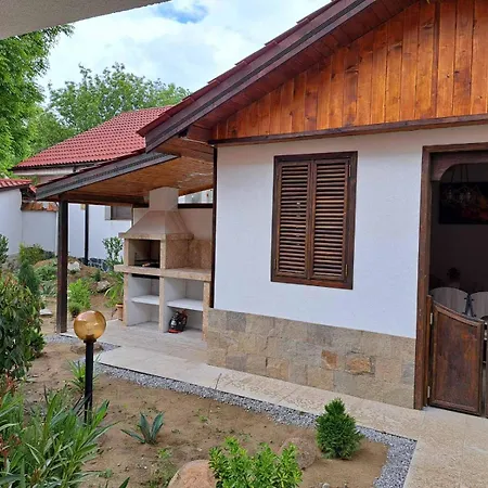 стария орех Konukevi Vidin