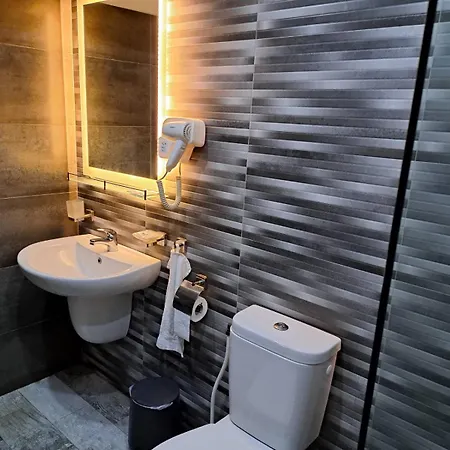 стария орех Konukevi Vidin